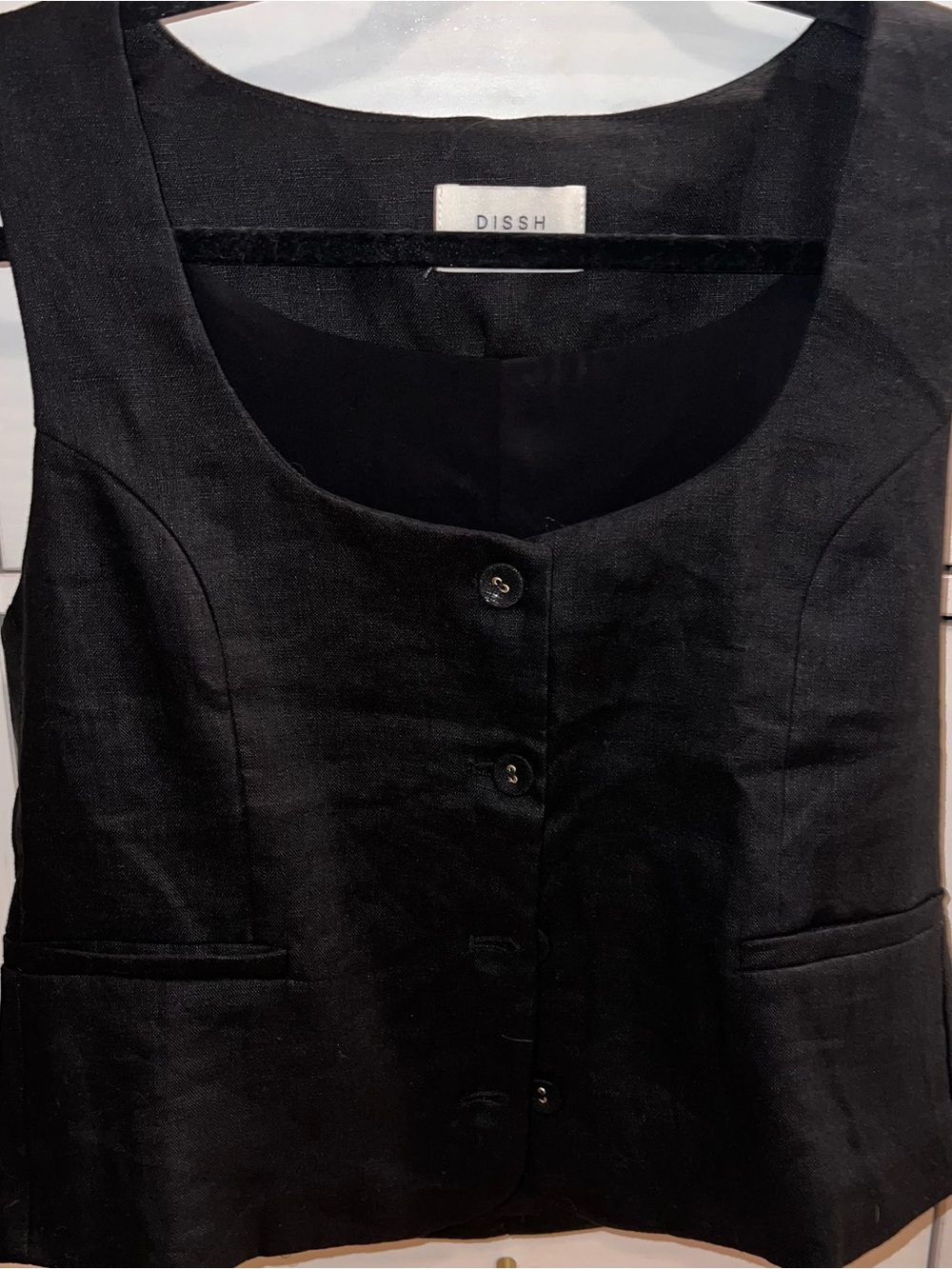 Dissh Oscar Scoop Neck Linen Vest